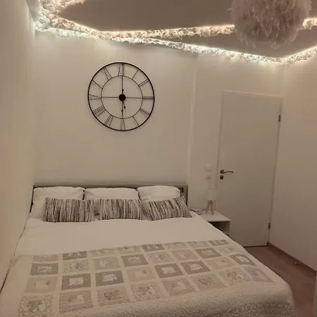 La Tête Dans Les Nuages Proche Paris, Cdg Apartamento Drancy