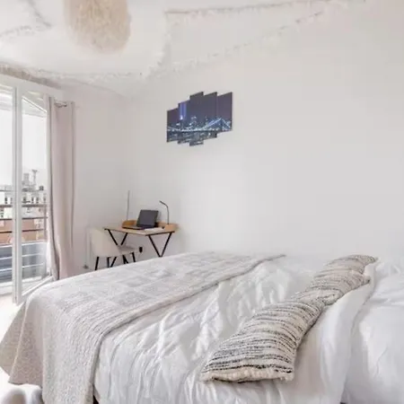 La Tete Dans Les Nuages Proche Paris, Cdg Appartement Drancy